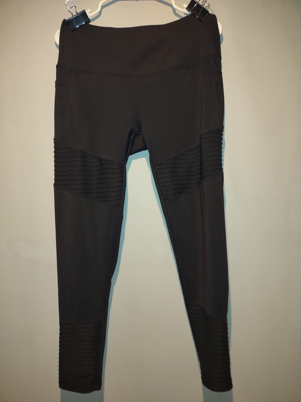 MB Black Athletic High-Waist Leggings with Side Pocket